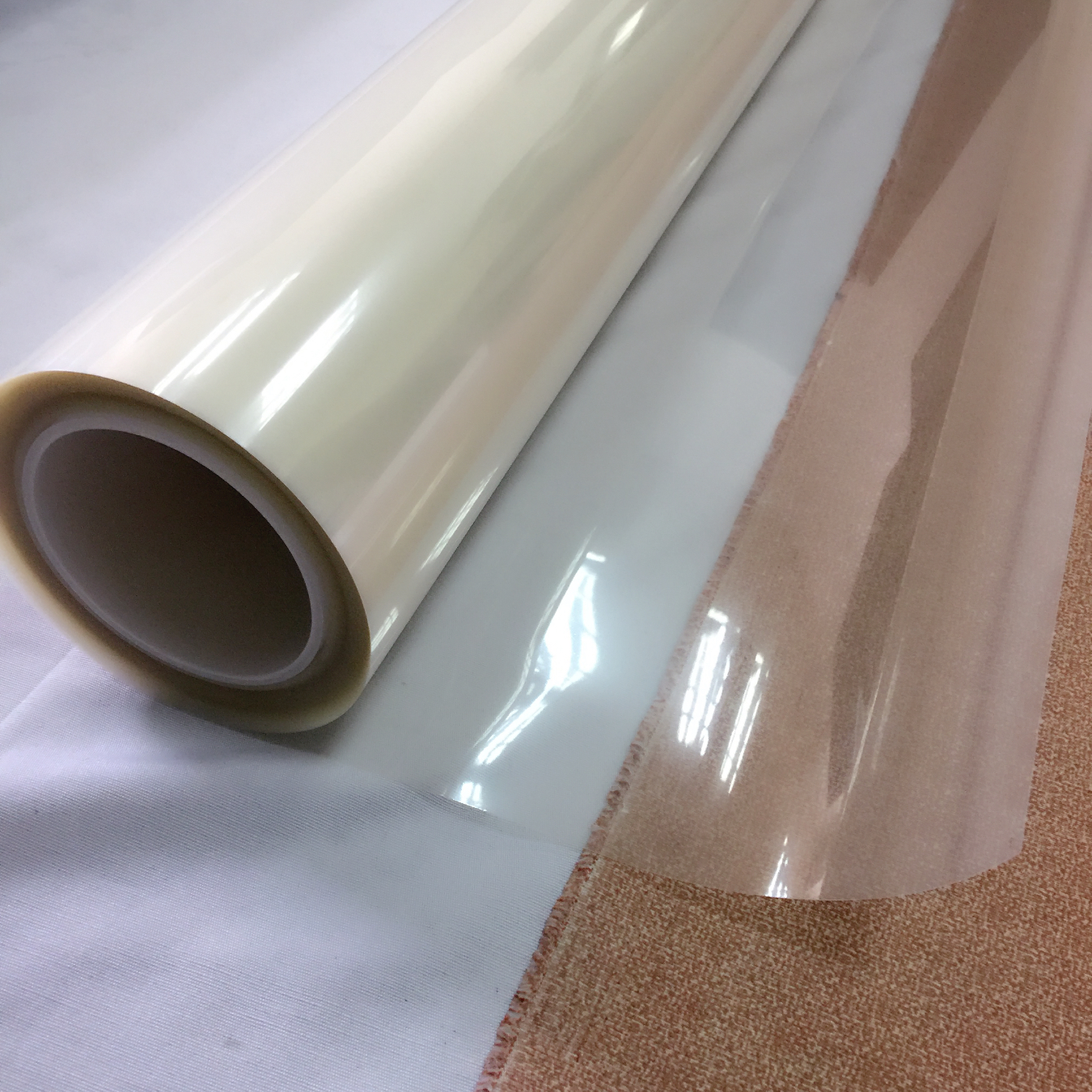 Self-Adhesive Holographic Rear Projection Screen Film – Indoor Use, Portable Window Film