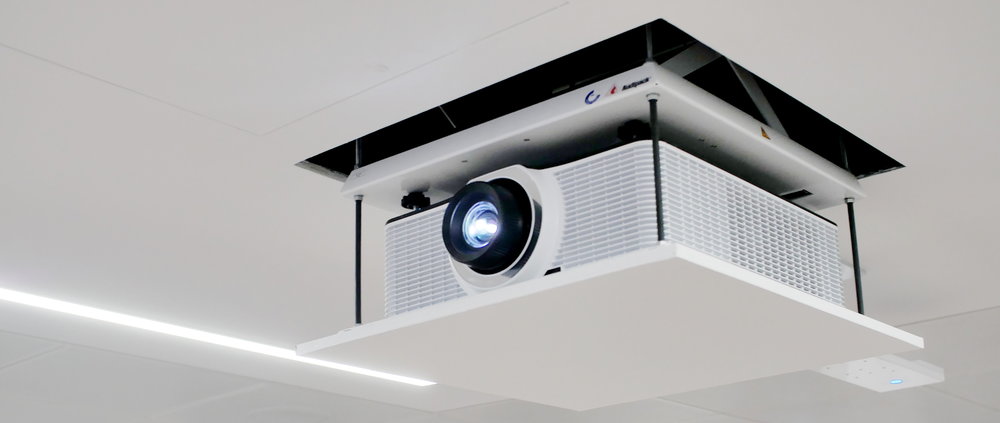 projector+lift