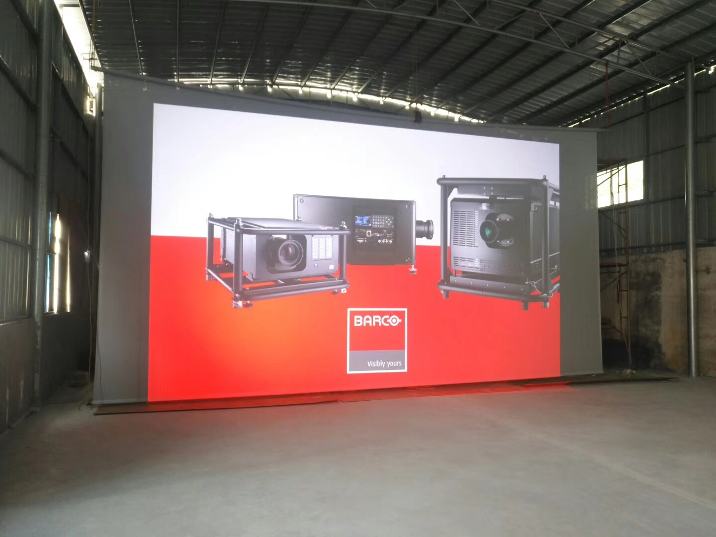 China Large High Speed Motorized Bottom Roller Screen wholeseller
